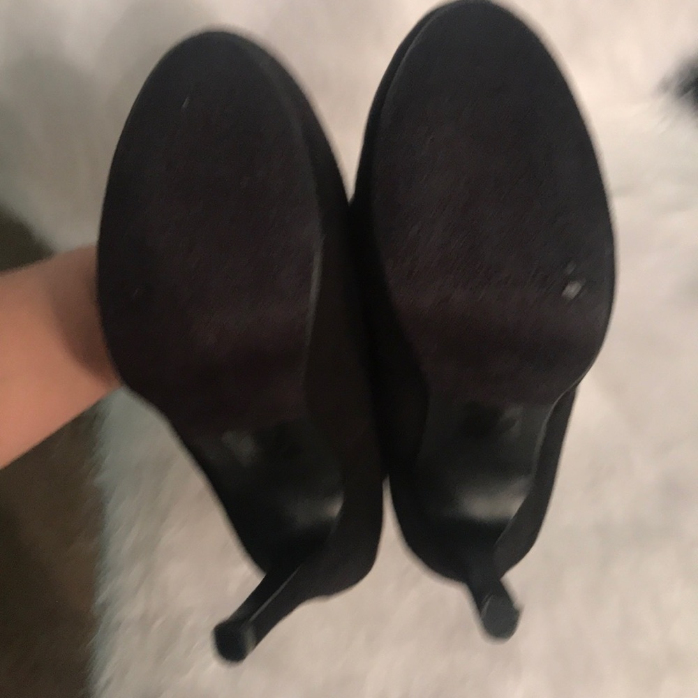 Basic Black Pumps - image 3